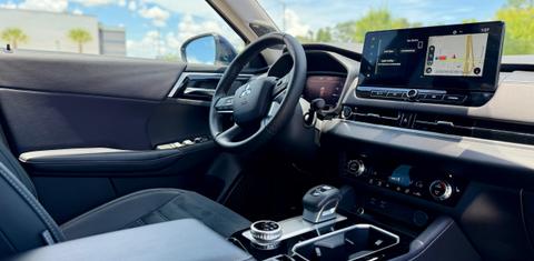 Mitsubishi Outlander 2025
