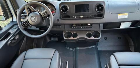 Mercedes-Benz Sprinter 2024
