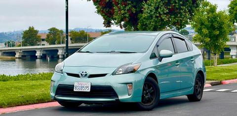Toyota Prius Plug-In 2015