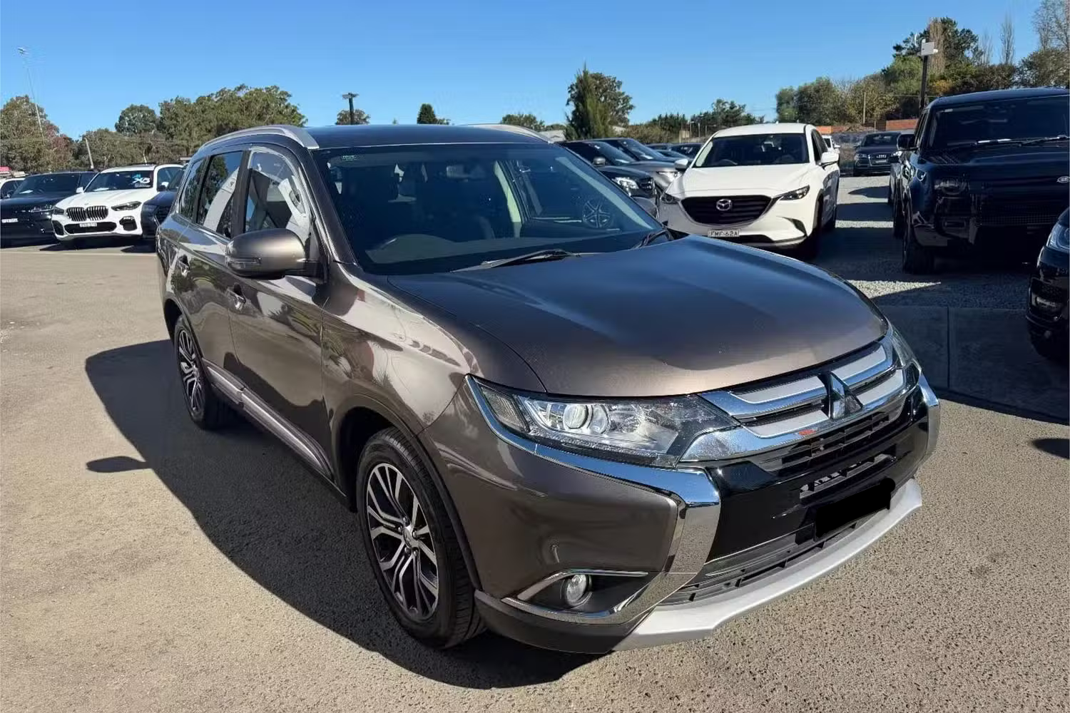 Mitsubishi OUTLANDER 2017 in Schofields
