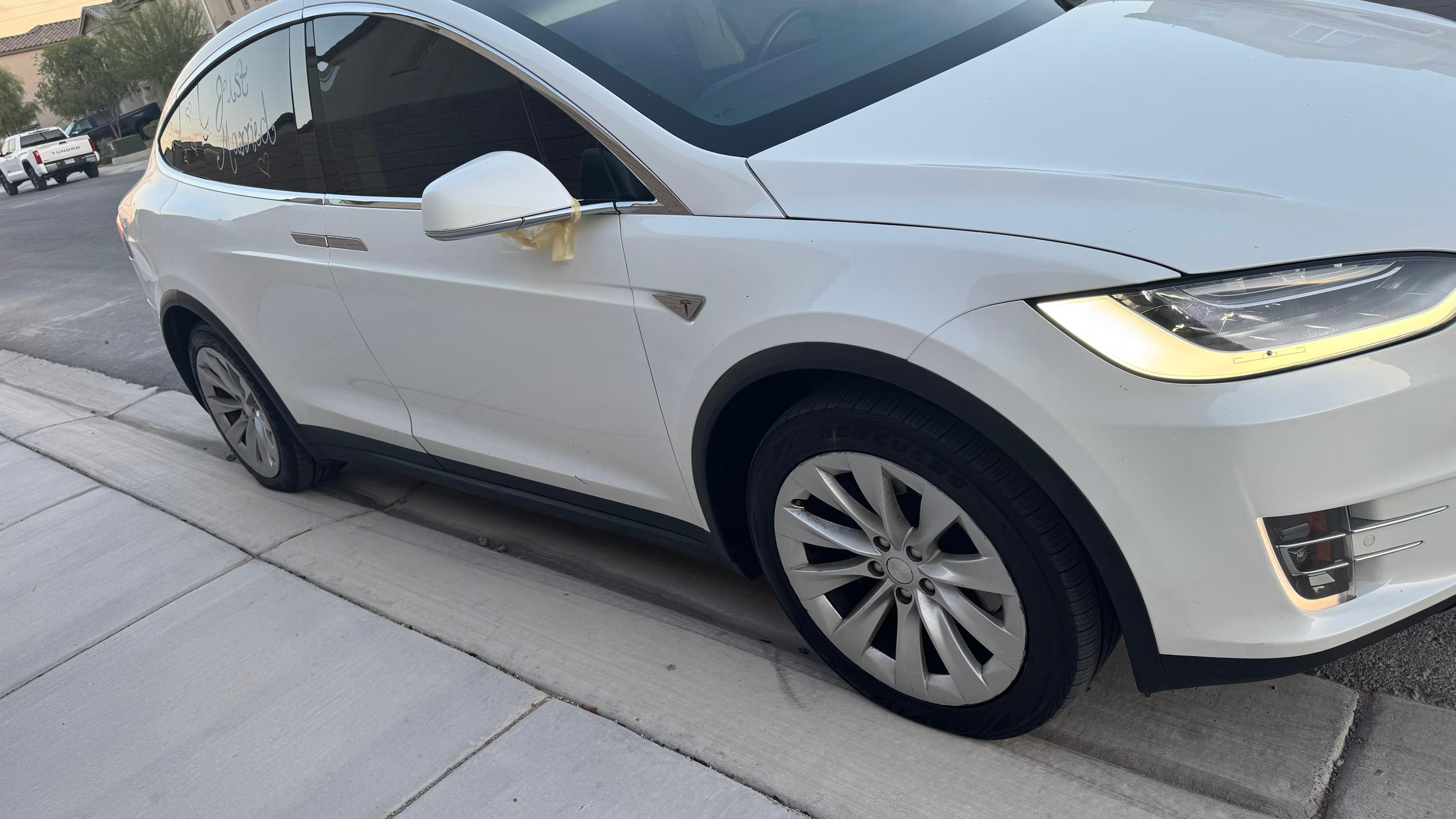 Tesla Model X 2016 in 