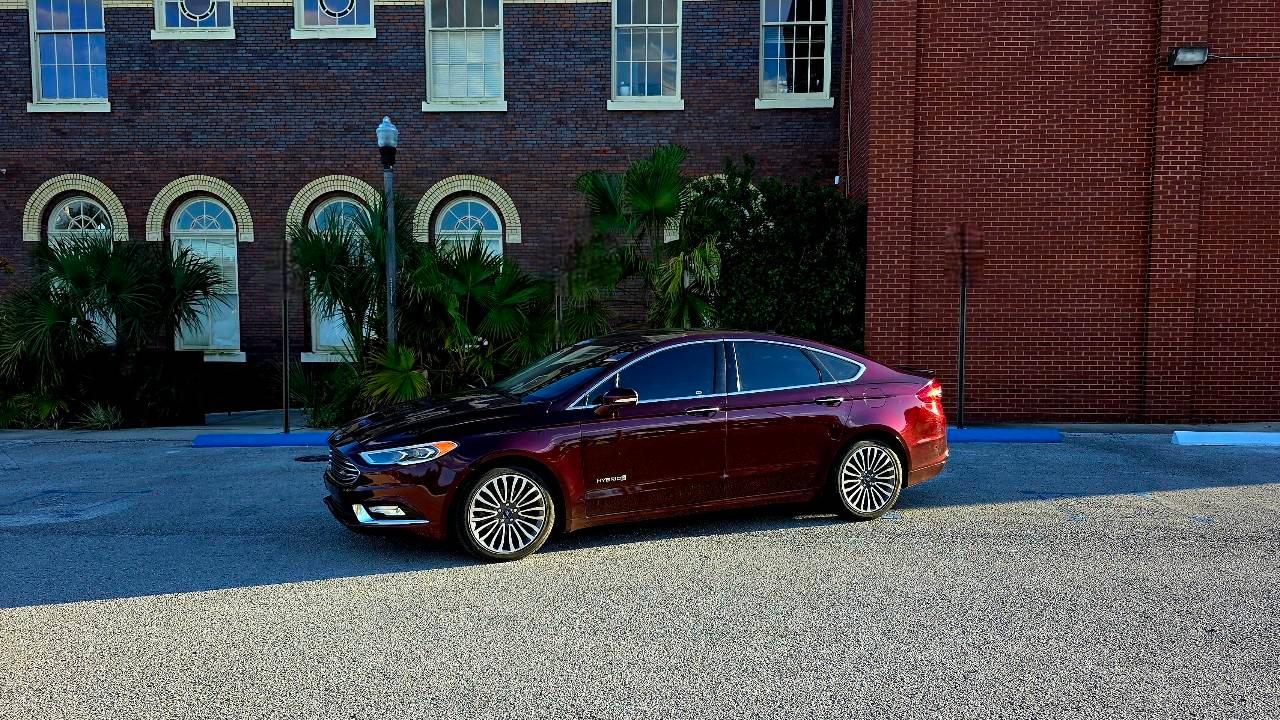 Ford Fusion Hybrid 2018 in 