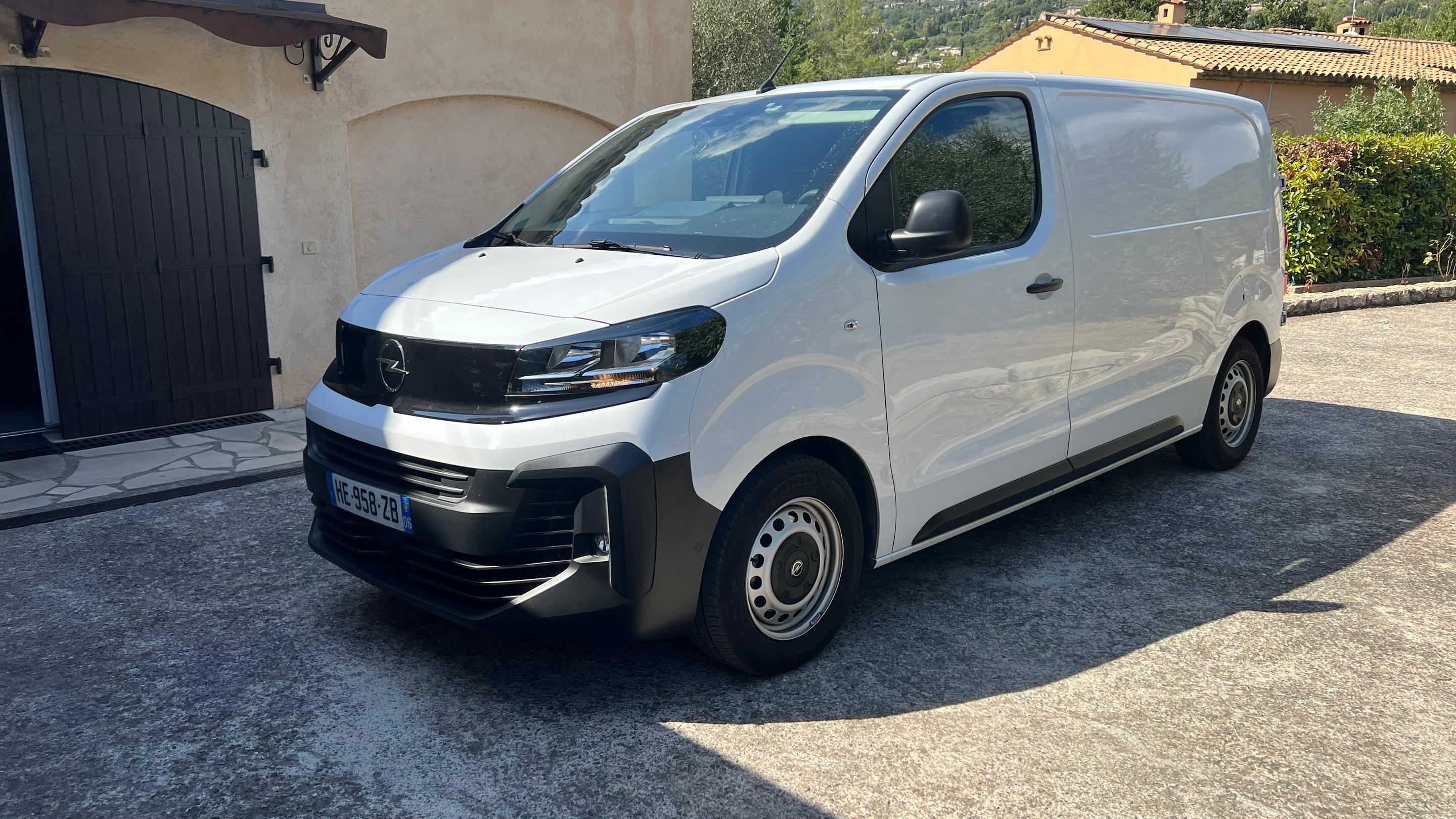 Opel VIVARO 2025 à Peymeinade