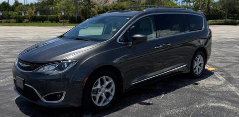 Chrysler Pacifica 2017