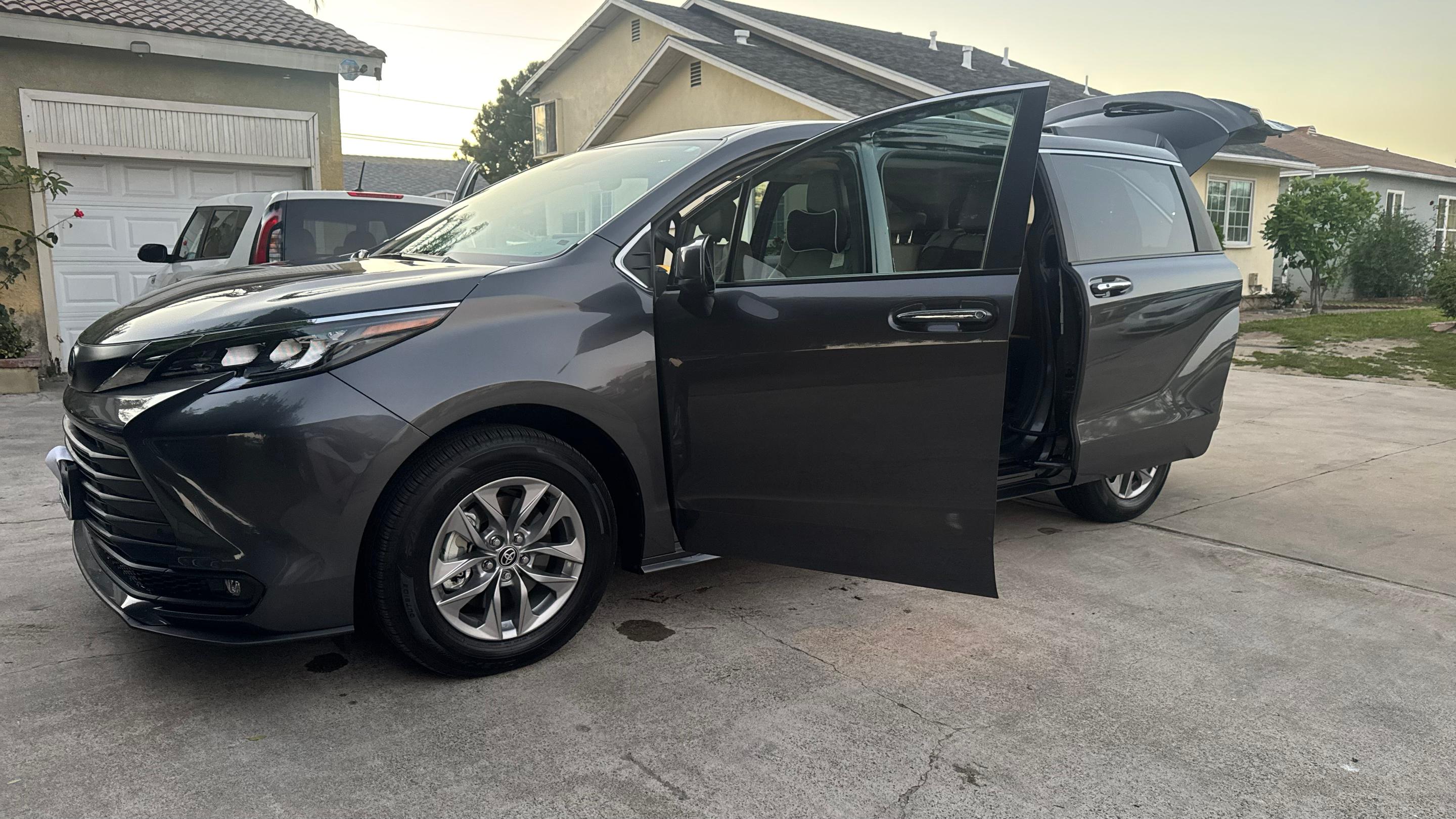 Toyota Sienna 2025 in 