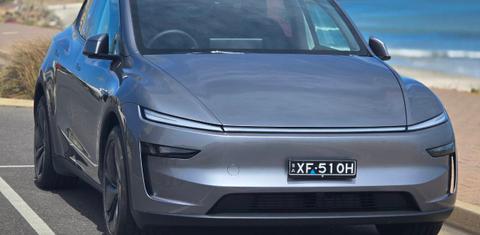 Tesla MODEL Y 2025
