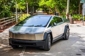 Tesla Cybertruck 2025 in Fort Lauderdale