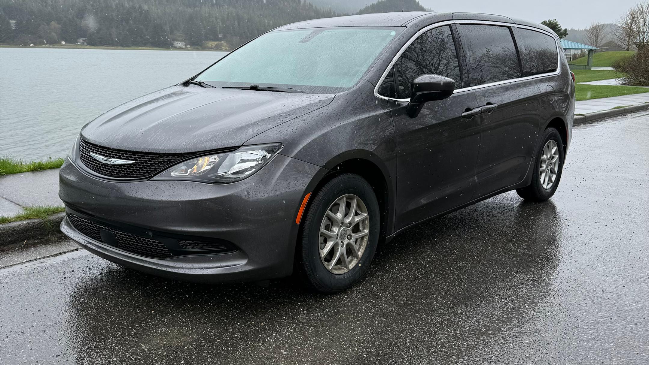Chrysler Voyager 2022 in Juneau, AK