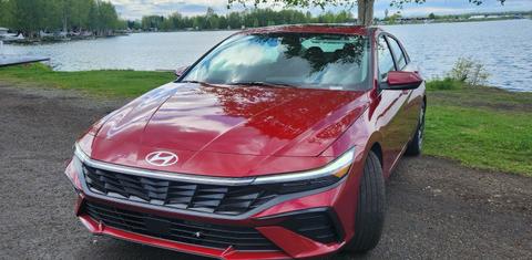 Hyundai Elantra 2024