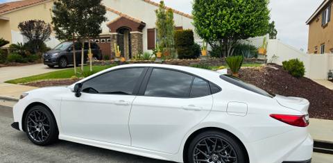 Toyota Camry Hybrid 2026