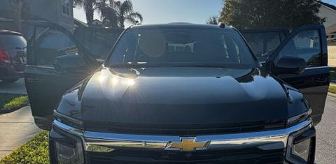 Chevrolet Suburban 2025
