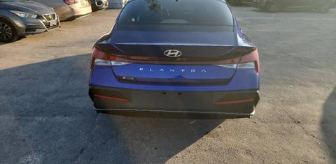 Hyundai Elantra 2024