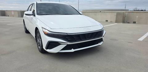 Hyundai Elantra 2024
