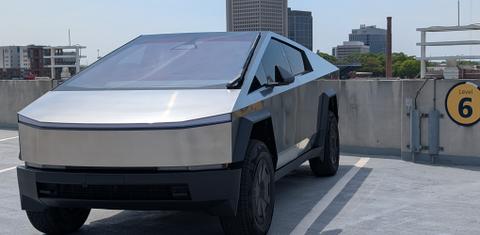 Tesla Cybertruck 2026