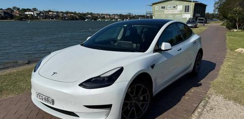 Tesla MODEL 3 2021