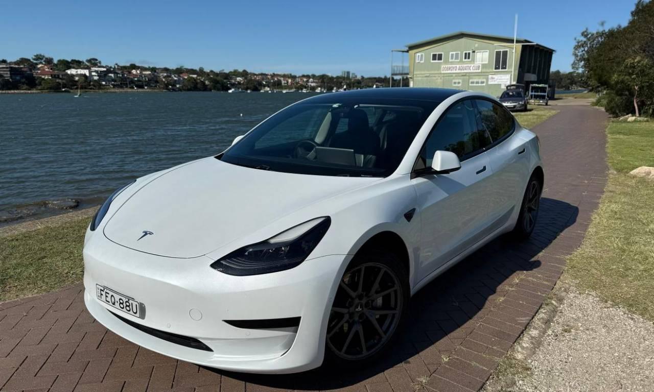 Tesla MODEL 3 2021 in Chippendale