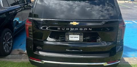 Chevrolet Suburban 2025