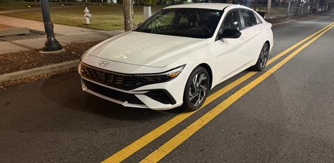 Hyundai Elantra 2025