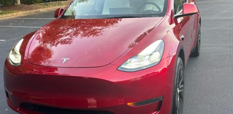 Tesla Model Y 2024