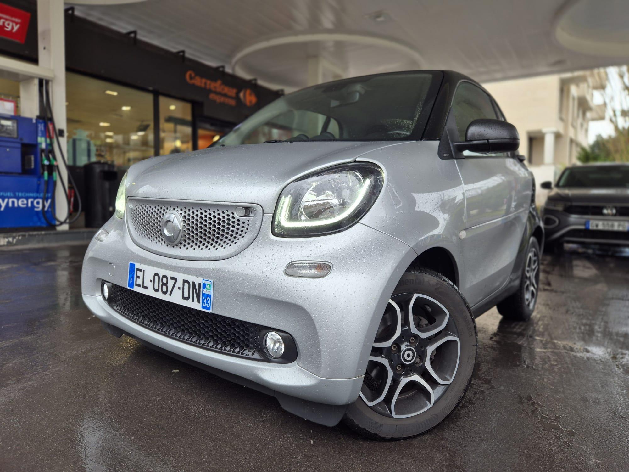 smart FORTWO COUPE 2017 à Saint-Cloud