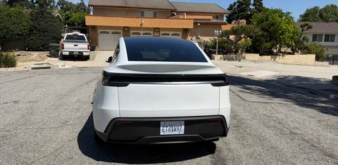 Tesla Model Y 2026
