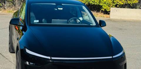Tesla Model Y 2026