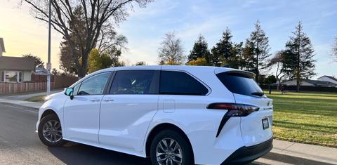 Toyota Sienna 2023