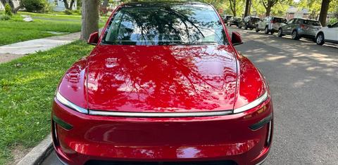 Tesla Model Y 2026