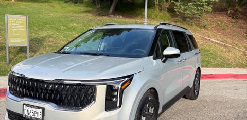 Kia Carnival Hybrid 2026