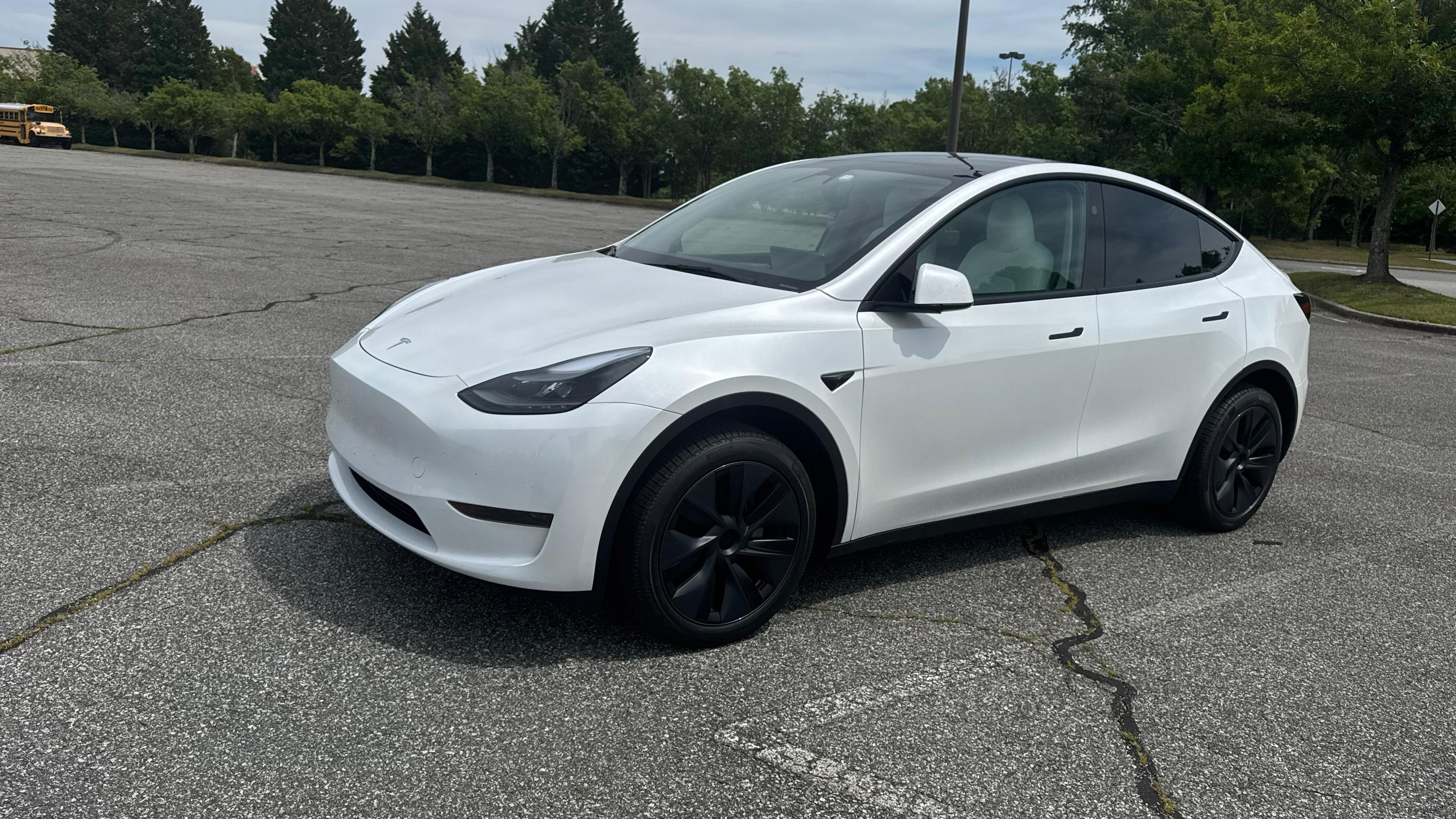 Tesla Model Y 2025 in McLeansville, NC