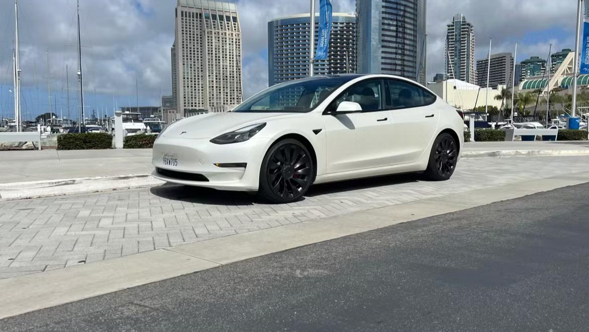Tesla Model 3 2022 in 