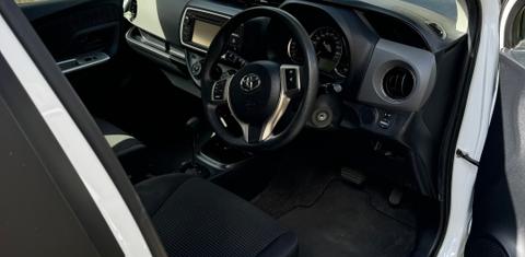 Toyota YARIS 2015