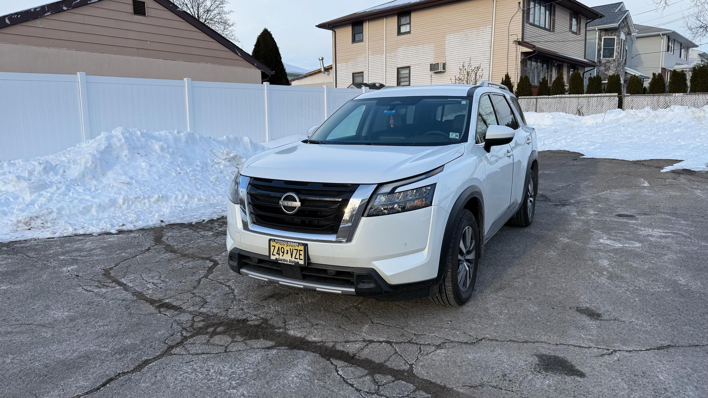 Nissan Pathfinder 2025 — Car rental alternative in Lodi, NJ