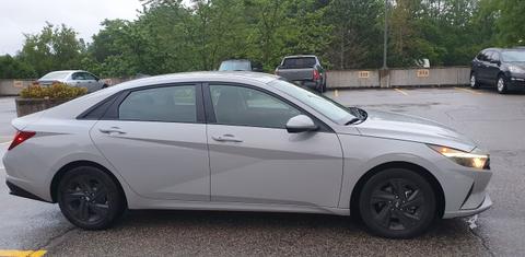 Hyundai Elantra 2022