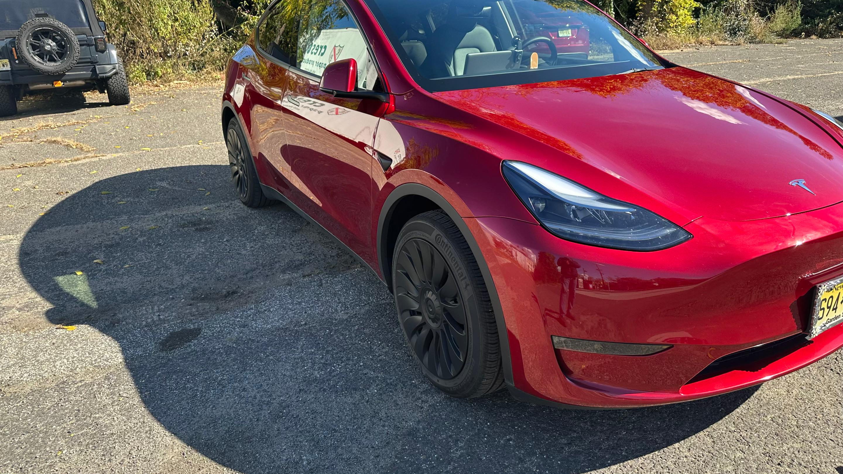 Tesla Model Y 2025 in Moorestown, NJ