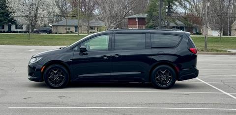Chrysler Pacifica 2019