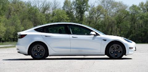 Tesla Model 3 2023