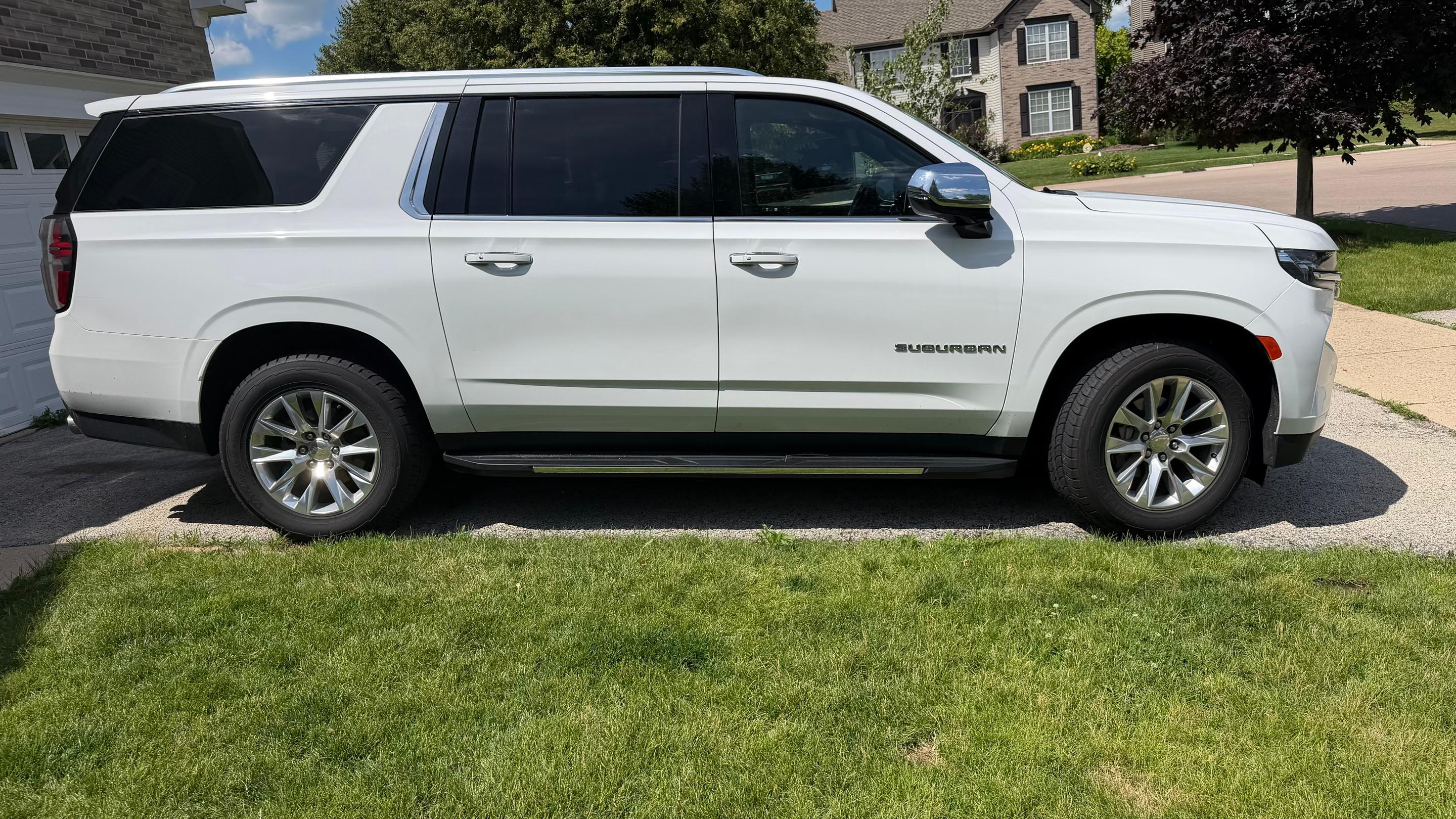 Chevrolet Suburban 2023 in Sugar Grove, IL