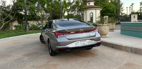Hyundai Elantra 2023