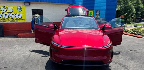 Tesla Model Y 2026