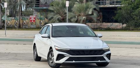 Hyundai Elantra 2025