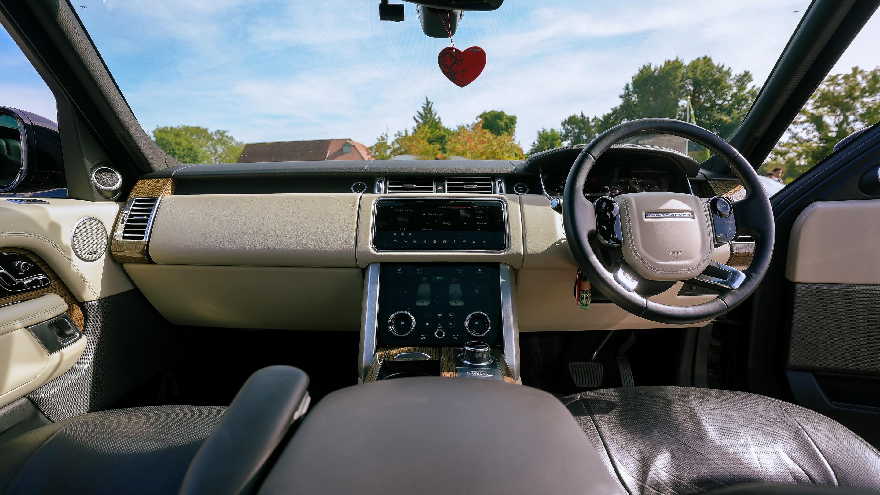 Land Rover Range Rover 2021 in Coulsdon