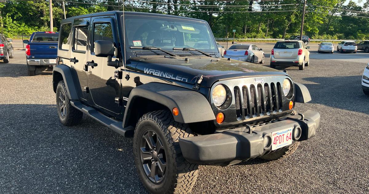 Jeep Wrangler Unlimited 2012 rental in Dracut, MA by ESTHEFANY M. Turo