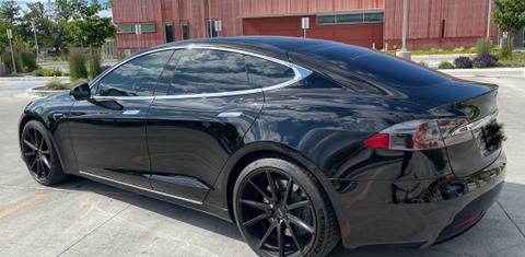 Tesla Model S 2020