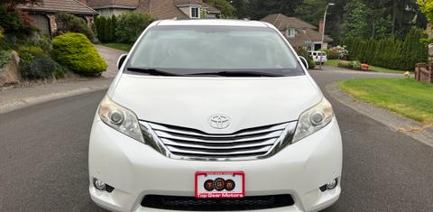 Toyota Sienna 2011