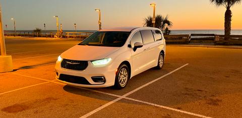 Chrysler Pacifica 2023