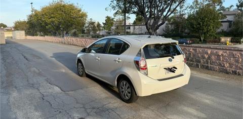 Toyota Prius c 2014