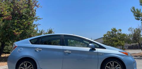 Toyota Prius Plug-In 2013