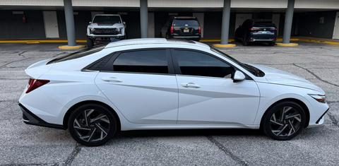 Hyundai Elantra 2025
