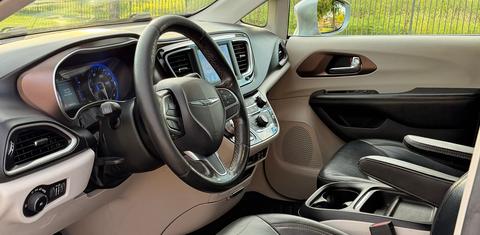 Chrysler Pacifica 2019